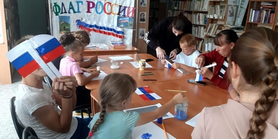 22 августа в России День Государственного флага Российской Федерации